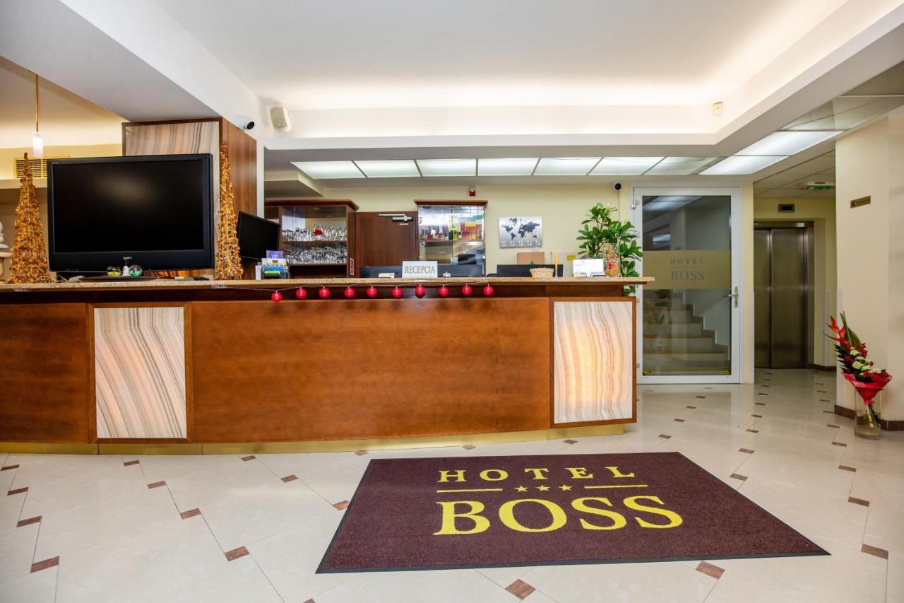 Hotel Boss ジリナ エクステリア 写真